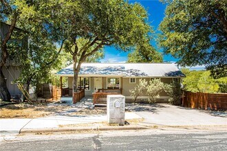 1326 Delano St in Austin, TX - Building Photo - Building Photo