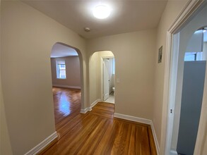 1 S Broadway in White Plains, NY - Building Photo - Building Photo