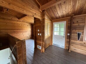 901 S Sanders St in Chelan, WA - Building Photo - Building Photo