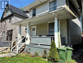 211 Dundurn St S in Hamilton, ON - Building Photo - Building Photo