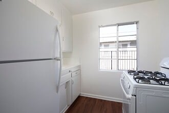 2948 Capps St in San Diego, CA - Building Photo - Building Photo