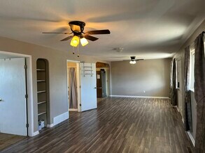 3147 Skyview Ave in Pueblo, CO - Foto de edificio - Building Photo