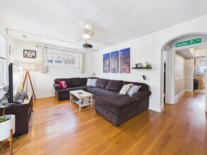 3320 W Grace St in Richmond, VA - Building Photo - Building Photo