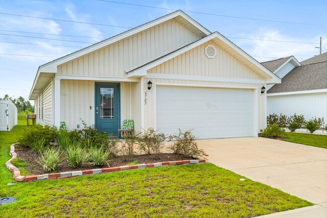 6723 Atkins Rd in Panama City, FL - Building Photo - Building Photo