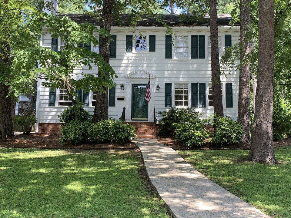 512 Westmont Drive, Unit 512.5 Westmont Drive in Fayetteville, NC - Building Photo