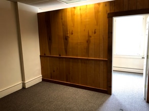 360 Chestnut St, Unit 360 Chestnut St Apt 1 in Mifflinburg, PA - Foto de edificio - Building Photo