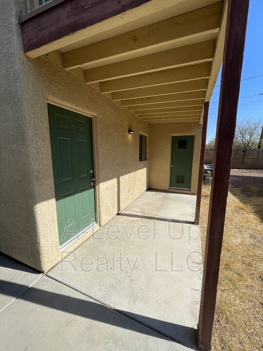 208 E Yavapai Rd in Tucson, AZ - Foto de edificio