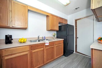 1352 Westover St in Melbourne, FL - Building Photo - Building Photo