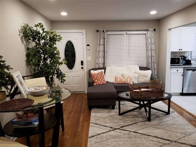 2602 Macon Dr SW in Atlanta, GA - Building Photo - Building Photo