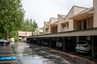 Wedgewood Condominiums in Bellevue, WA - Foto de edificio - Building Photo