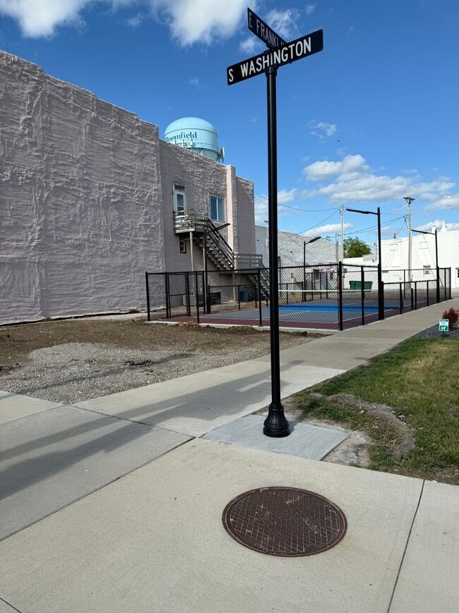 112 S Washington St in Bloomfield, IA - Foto de edificio - Building Photo