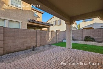 3262 E Meadowview Dr in Gilbert, AZ - Building Photo - Building Photo
