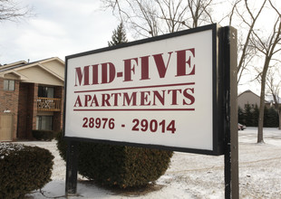 Mid - Five Apartments in Livonia, MI - Building Photo - Building Photo