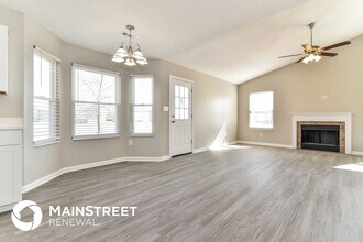 6415 Hollingsworth Dr in Indianapolis, IN - Foto de edificio - Building Photo