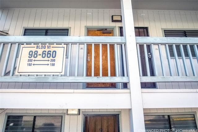 property at 98-660-660 Moanalua Loop