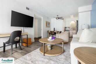 5704 W Thomas Rd in Phoenix, AZ - Building Photo - Building Photo