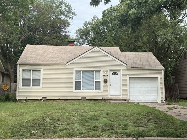 property at 1823 N Garland St