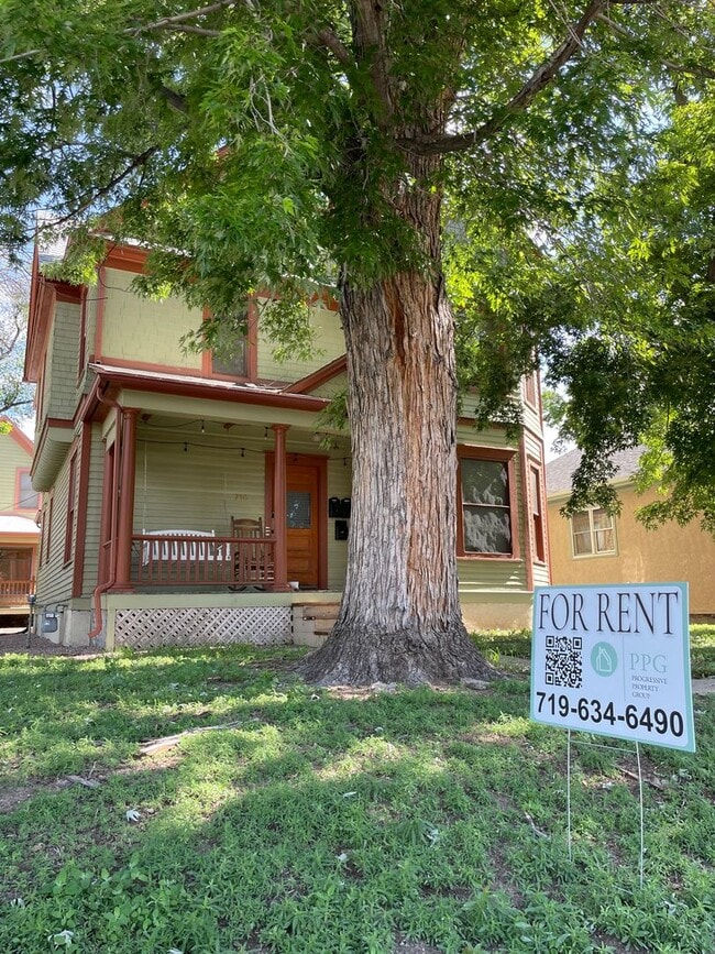 property at 716 E Boulder St