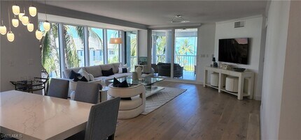 20 Seagate Dr in Naples, FL - Building Photo - Building Photo