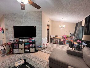 5650 Coach House Cir in Boca Raton, FL - Building Photo - Building Photo