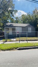 1060 W 13th St in Jacksonville, FL - Building Photo - Building Photo