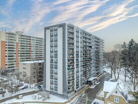 The Dorchester in London, ON - Building Photo