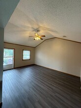 606-606 Tamerisk Dr in Junction City, KS - Building Photo - Building Photo