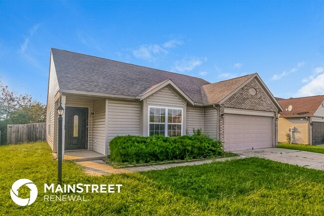 2226 Leaf Dr in Indianapolis, IN - Foto de edificio - Building Photo