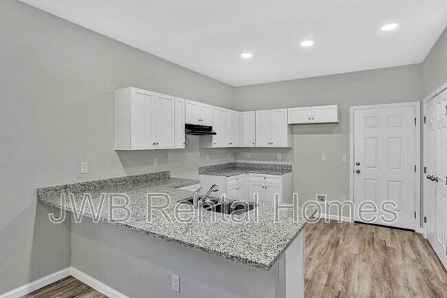 2530 N Davis St in Jacksonville, FL - Building Photo - Building Photo