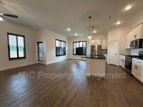 5360 Little Fld Ave in Springdale, AR - Building Photo - Building Photo
