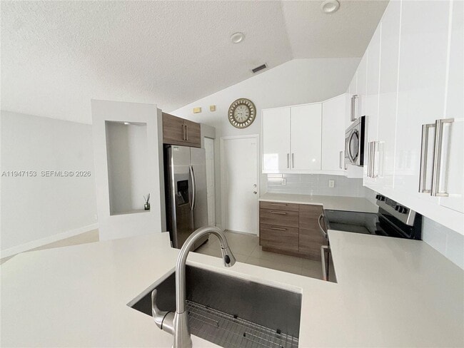 1628 Salerno Cir in Weston, FL - Building Photo - Building Photo