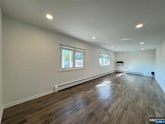 1432 13th St in Fort Lee, NJ - Foto de edificio - Building Photo