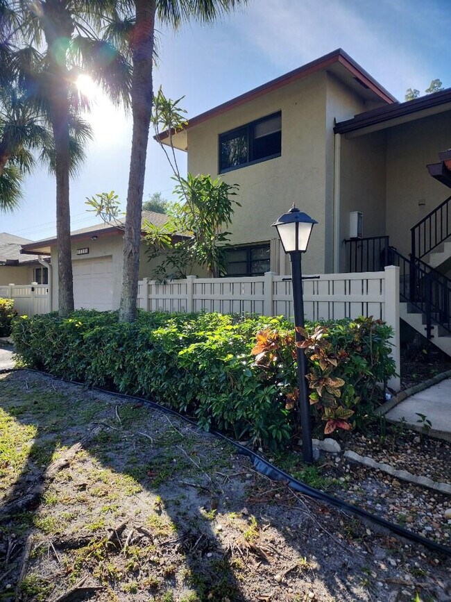 1800 NE 39th Ct in Pompano Beach, FL - Building Photo - Building Photo