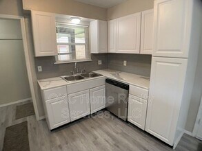 6812 S Land Ave in Oklahoma City, OK - Building Photo - Building Photo