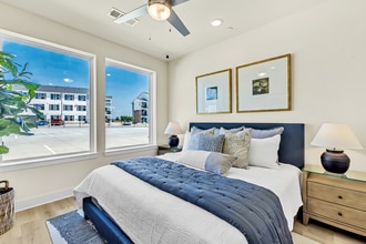 Birchway Quarry Falls in Fort Worth, TX - Building Photo - Building Photo