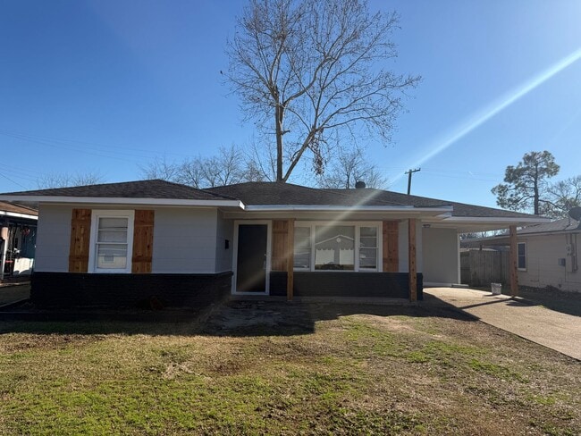 property at 3272 Murphy St