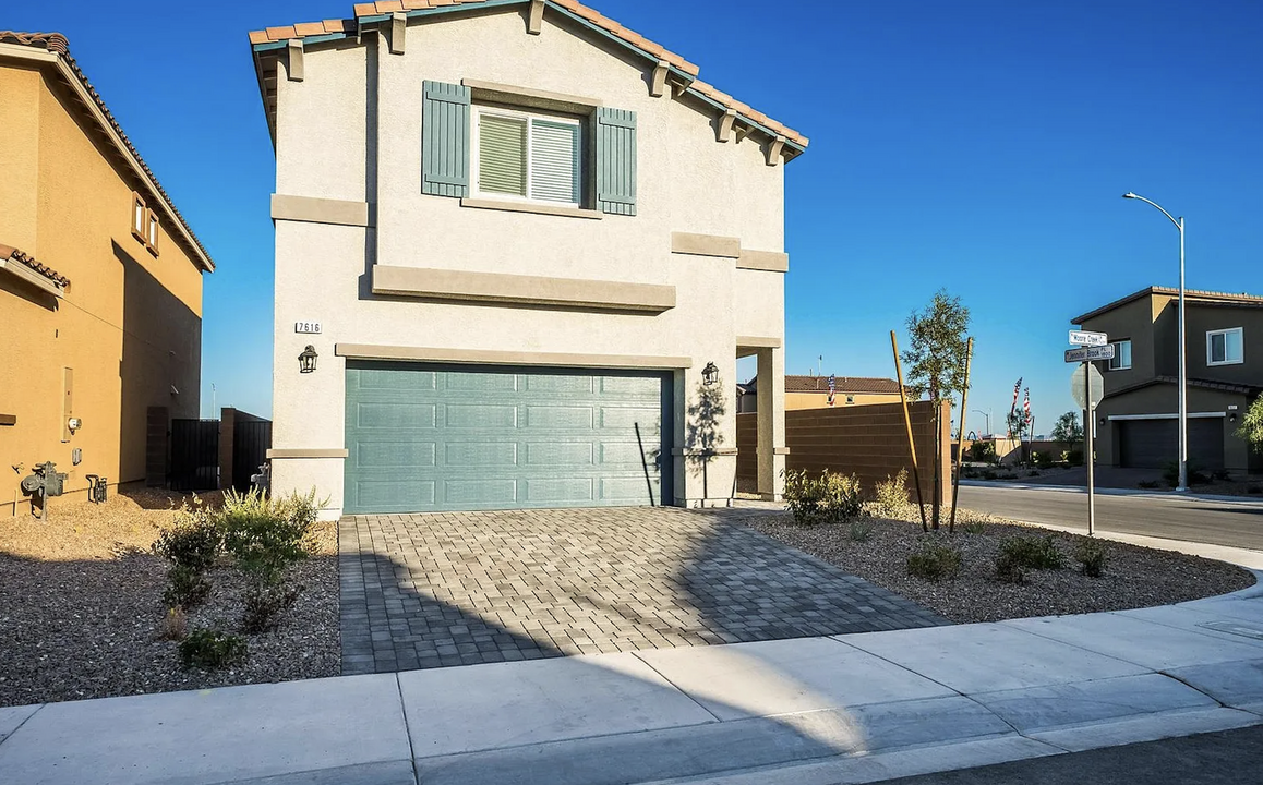 7616 Moore Crk Ln in North Las Vegas, NV - Building Photo