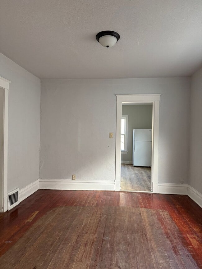 1305 S 12th St in Manitowoc, WI - Building Photo - Building Photo