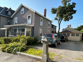 18 Bowdoin St, Unit 18 Bowdoin Apt2 in Worcester, MA - Foto de edificio - Building Photo