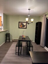 204 Mountain Park Blvd SW, Unit C 201 in Issaquah, WA - Foto de edificio - Building Photo