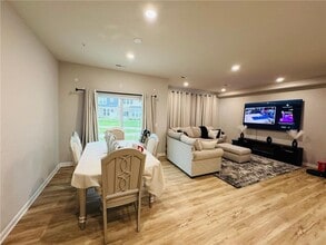 17924 Giants Wy in Lakeville, MN - Building Photo - Building Photo