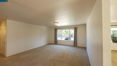 1750 Clayton Way in Concord, CA - Building Photo - Building Photo