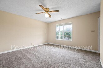 2080 Carneal Ln in Oak Grove, KY - Building Photo - Building Photo