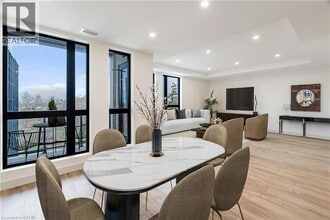 4390 Hillview Dr in Beamsville, ON - Building Photo - Building Photo