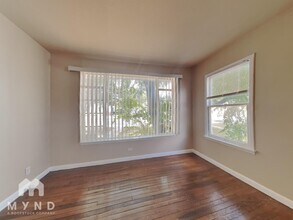 206 Babcock Rd in San Antonio, TX - Building Photo - Building Photo