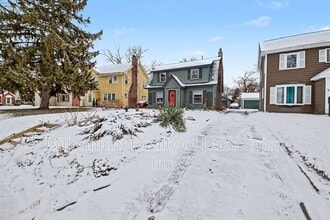 24 Utica Rd in Pontiac, MI - Building Photo - Building Photo