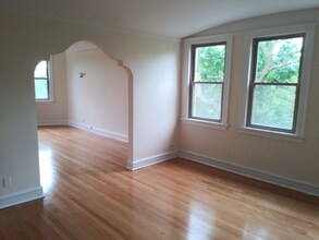 3306 W Hollywood Ave in Chicago, IL - Building Photo - Building Photo