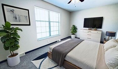 258 NW Woods Chapel Rd in Blue Springs, MO - Building Photo - Building Photo