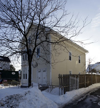 1285 Eddy St in Providence, RI - Foto de edificio - Building Photo