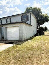 1025 NW Summercrest Blvd in Burleson, TX - Building Photo - Building Photo